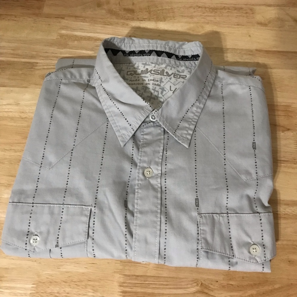 Men’s Quiksilver Button Down Shirt - size Large